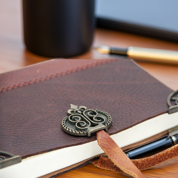 Manufactus Empire Italian Leather Journal - Detail - Hand-Stitched in Rome-6x8"